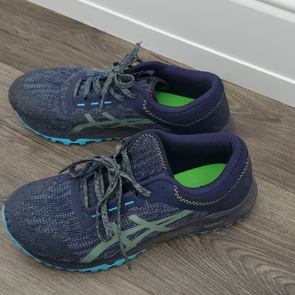 ASICS running shoe - womens - Picture 3 of 5